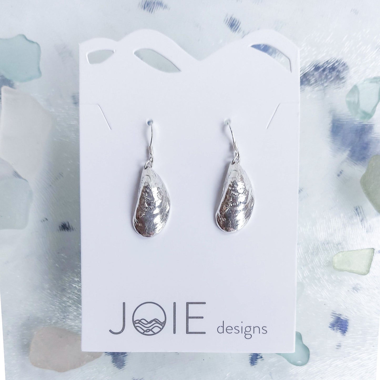 Mini Moanna Mussel Shell Earrings
