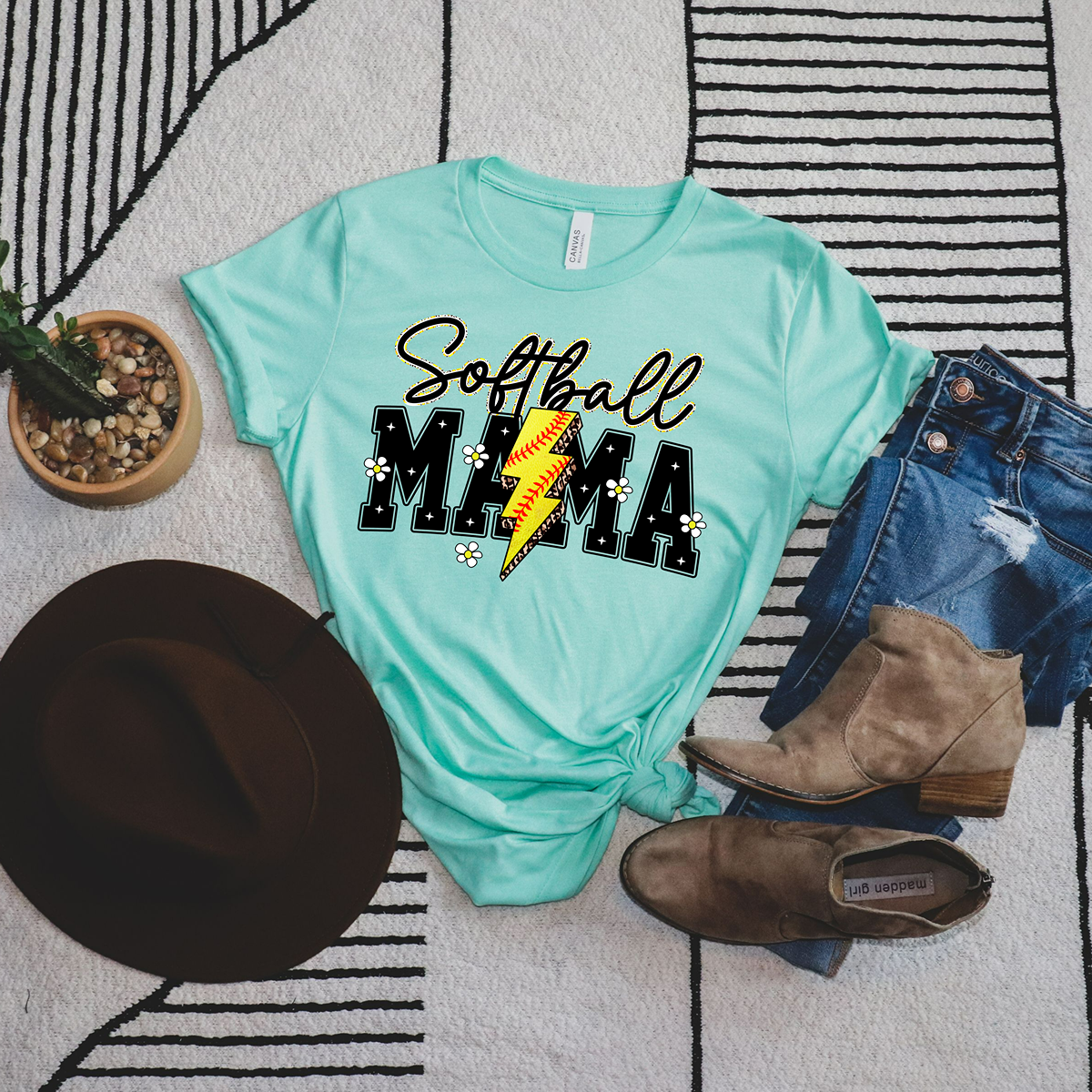 Daisy & Lightning Bolt Softball Mama Unisex Fit Classic T-Shirt