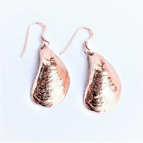 Mini Moanna Mussel Shell Earrings